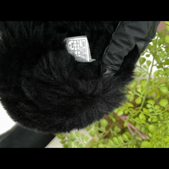 UGG🔴II Bailey button black winter boots 7 - Picture 8 of 10